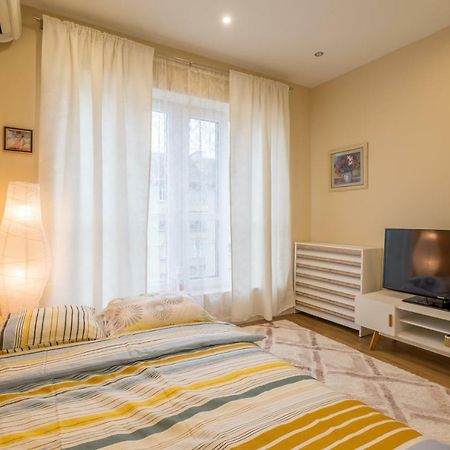 Modern 2 Bedroom Apartment Next To Vitosha Str. Sófia Exterior foto